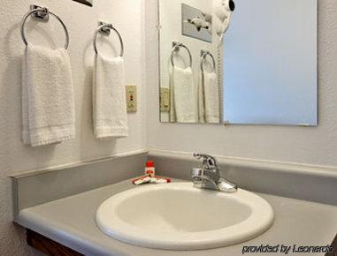 スーパー 8 バイ ウインダム クレイトン 部屋 写真